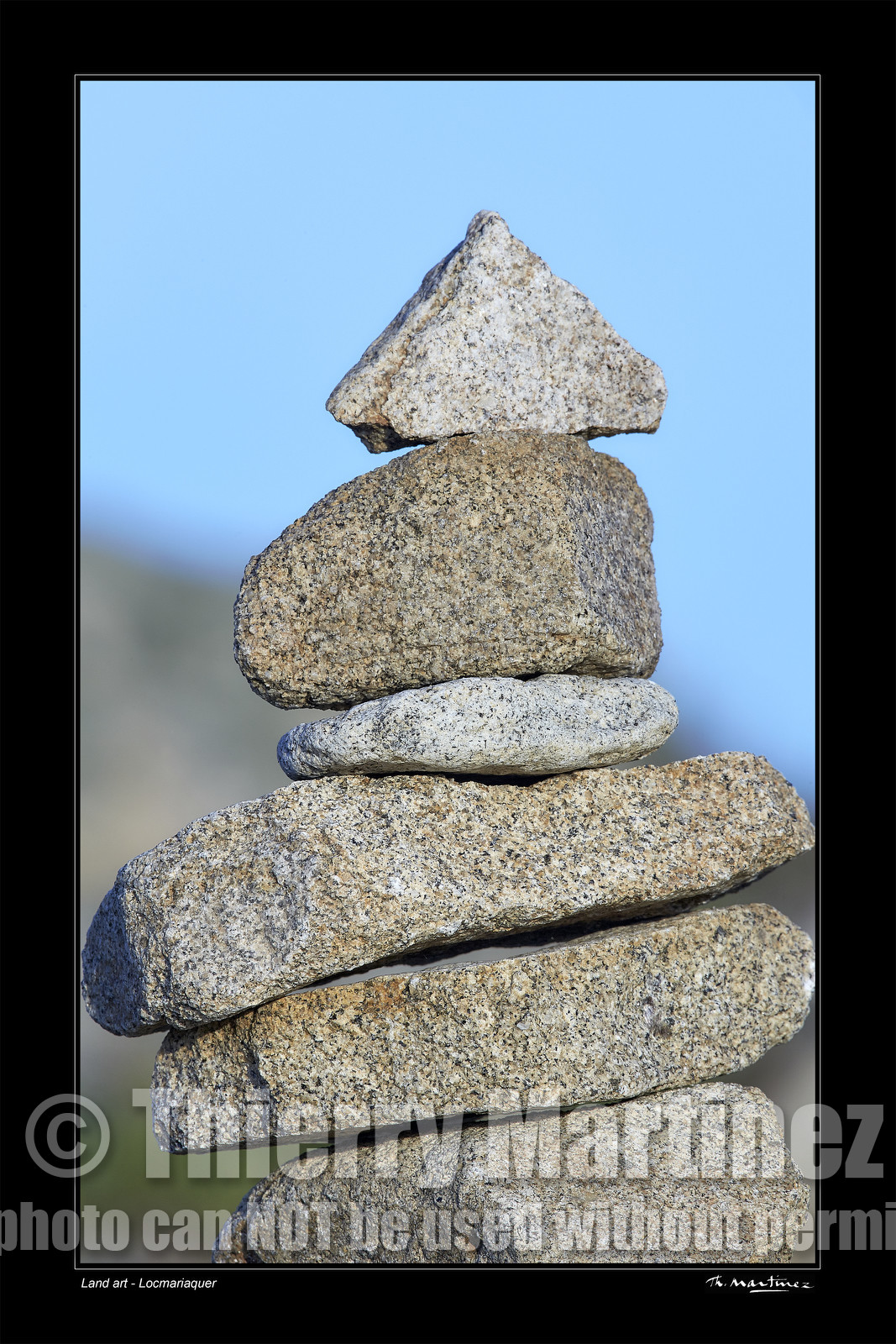 Photo disponible en tirage photo Fine Art,tirage original limités à 30 exemplaires.Chaque tirage est numéroté avec certificat d’authenticité signé.Pour choisir le format et support merci d'utiliser le caddie à coté de la photo.Formats disponibles : Tirage sur papier ( tirage seul) :  30x45 cm   40x60 cm  60x90 cm. Vous pouvez choisir le tirage avec un fond blanc ou noir , à votre convenance. Tirage sur papier contrecollé sur Dibond ( pas de bord blanc ou noir autour de l'image), avec système d'attache au dos:  30x45 cm   40x60 cm  50x75 cm  80x120cm.Tirage sur toile ( Canvas) monté sur chassis bois (pas de bord blanc ou noir autour de l'image), avec système d'attache au dos :  50x75 cm  80x120cm.Expédition ( Dans le monde entier): Colissimo (assurance) avec signature à réception. 48h pour la France métropolitaine.Il est possible de récupérer les tirages à La Galerie du Golfe (sans frais d'expèdition).Conditionnement tirages seuls: tube cylindrique renforcé + boite.