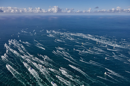 THM-16_80648_VendeeGlobeStart