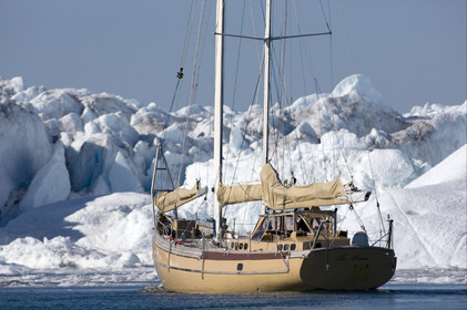 Schooner LA LOUISE sailing on west coast of Greenland.