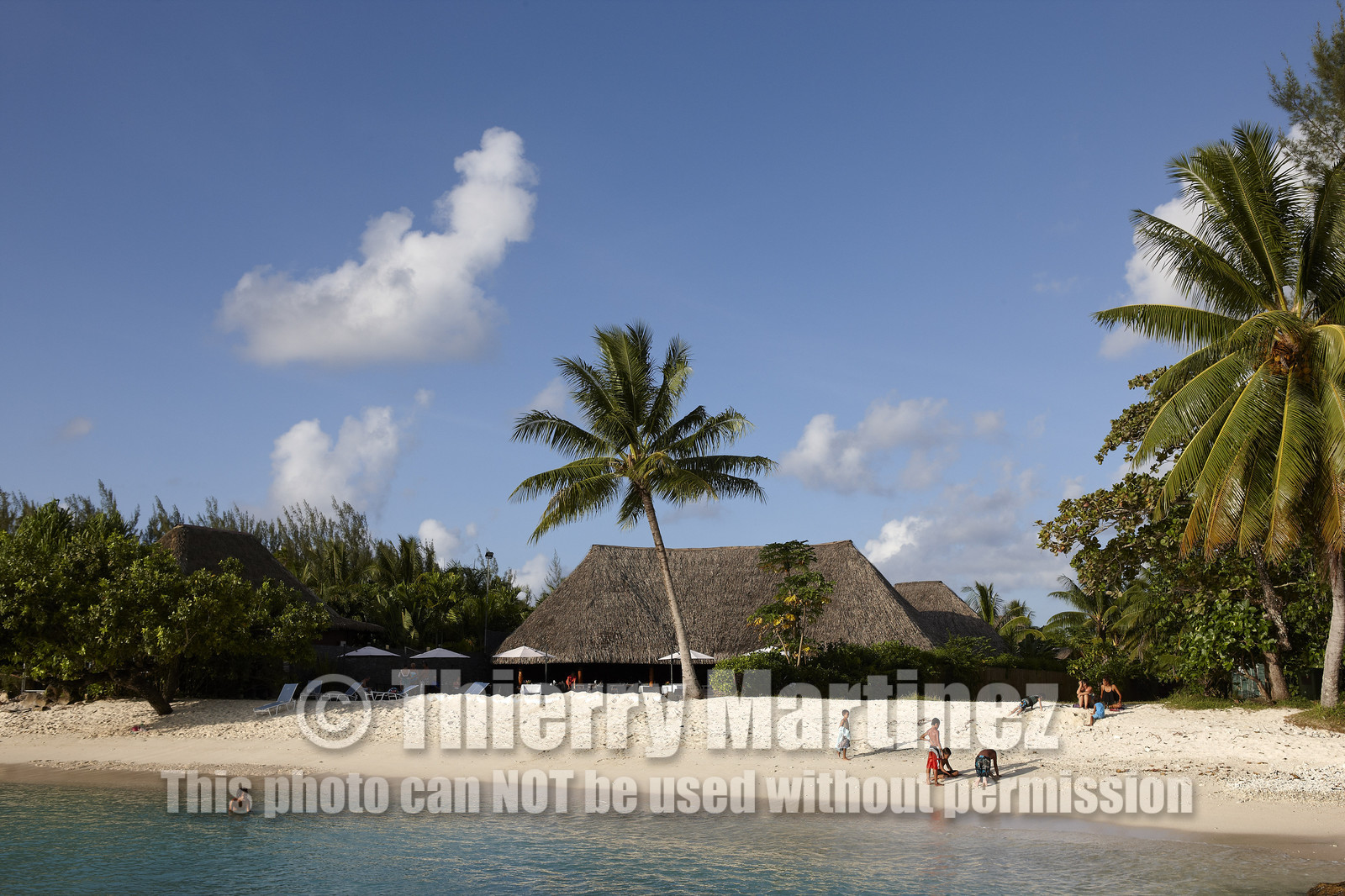 15_023543  ©ThMartinez Sea&Co.  HUAHINE - ILES SOUS LE VENT. POLYNESIE FRANCAISE . 31 January 2015. .Village de FARE.