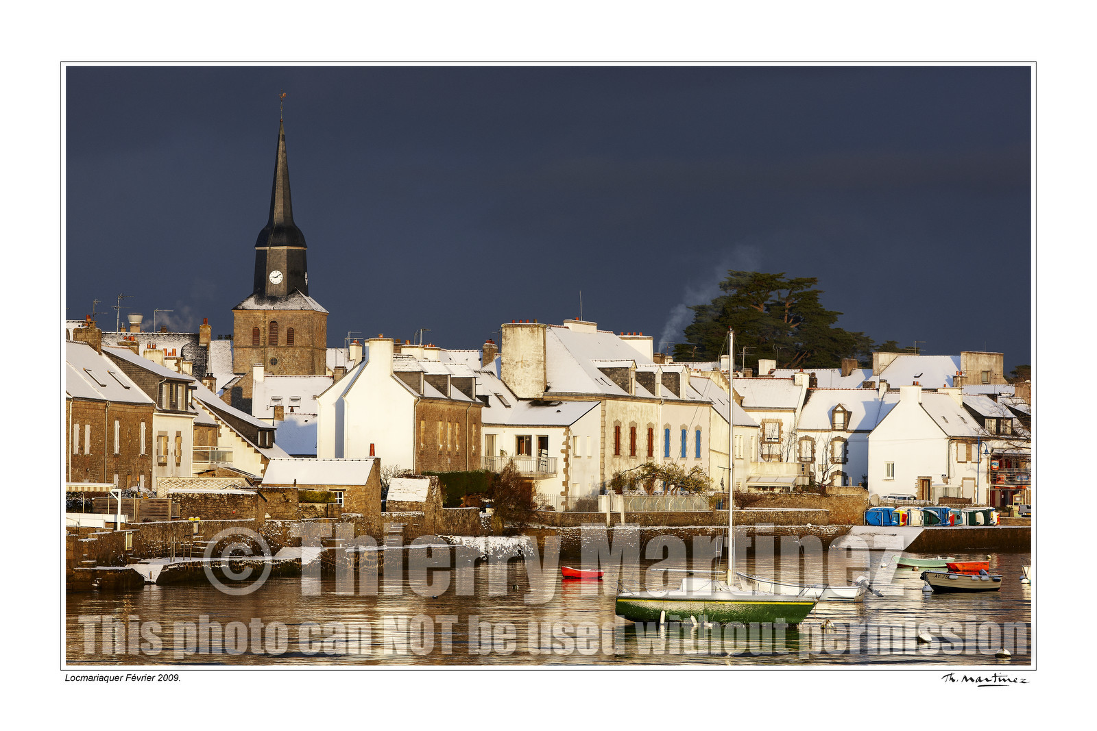 Photo disponible en tirage photo Fine Art,tirage original limités à 30 exemplaires.Chaque tirage est numéroté avec certificat d’authenticité signé.Pour choisir le format et support merci d'utiliser le caddie à coté de la photo.Formats disponibles : Tirage sur papier ( tirage seul) :  30x45 cm   40x60 cm  60x90 cm. Vous pouvez choisir le tirage avec un fond blanc ou noir , à votre convenance. Tirage sur papier contrecollé sur Dibond ( pas de bord blanc ou noir autour de l'image), avec système d'attache au dos:  30x45 cm   40x60 cm  50x75 cm  80x120cm.Tirage sur toile ( Canvas) monté sur chassis bois (pas de bord blanc ou noir autour de l'image), avec système d'attache au dos :  50x75 cm  80x120cm.Expédition ( Dans le monde entier): Colissimo (assurance) avec signature à réception. 48h pour la France métropolitaine.Il est possible de récupérer les tirages à La Galerie du Golfe (sans frais d'expèdition).Conditionnement tirages seuls: tube cylindrique renforcé + boite.