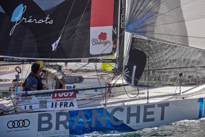 23_22304   © Thierry Martinez. LES SABLES D'OLONNE, 85 - FRANCE 25 septembre 2023.Départ MINI TRANSAT 2023. Départ du Dimanche 24 septembre retardé au Lundi 25 Sept .Les Sables d’Olonne (FRA)    Santa Cruz de la Palma ( Canaries)    St François ( Guadeloupe): 4050 NM.