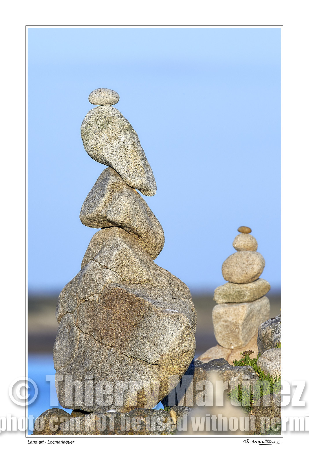 Photo disponible en tirage photo Fine Art,tirage original limités à 30 exemplaires.Chaque tirage est numéroté avec certificat d’authenticité signé.Pour choisir le format et support merci d'utiliser le caddie à coté de la photo.Formats disponibles : Tirage sur papier ( tirage seul) :  30x45 cm   40x60 cm  60x90 cm. Vous pouvez choisir le tirage avec un fond blanc ou noir , à votre convenance. Tirage sur papier contrecollé sur Dibond ( pas de bord blanc ou noir autour de l'image), avec système d'attache au dos:  30x45 cm   40x60 cm  50x75 cm  80x120cm.Tirage sur toile ( Canvas) monté sur chassis bois (pas de bord blanc ou noir autour de l'image), avec système d'attache au dos :  50x75 cm  80x120cm.Expédition ( Dans le monde entier): Colissimo (assurance) avec signature à réception. 48h pour la France métropolitaine.Il est possible de récupérer les tirages à La Galerie du Golfe (sans frais d'expèdition).Conditionnement tirages seuls: tube cylindrique renforcé + boite.