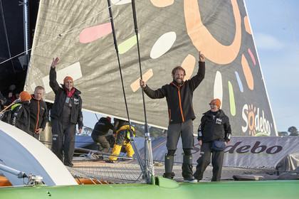 Single-handed sailing round the world record .