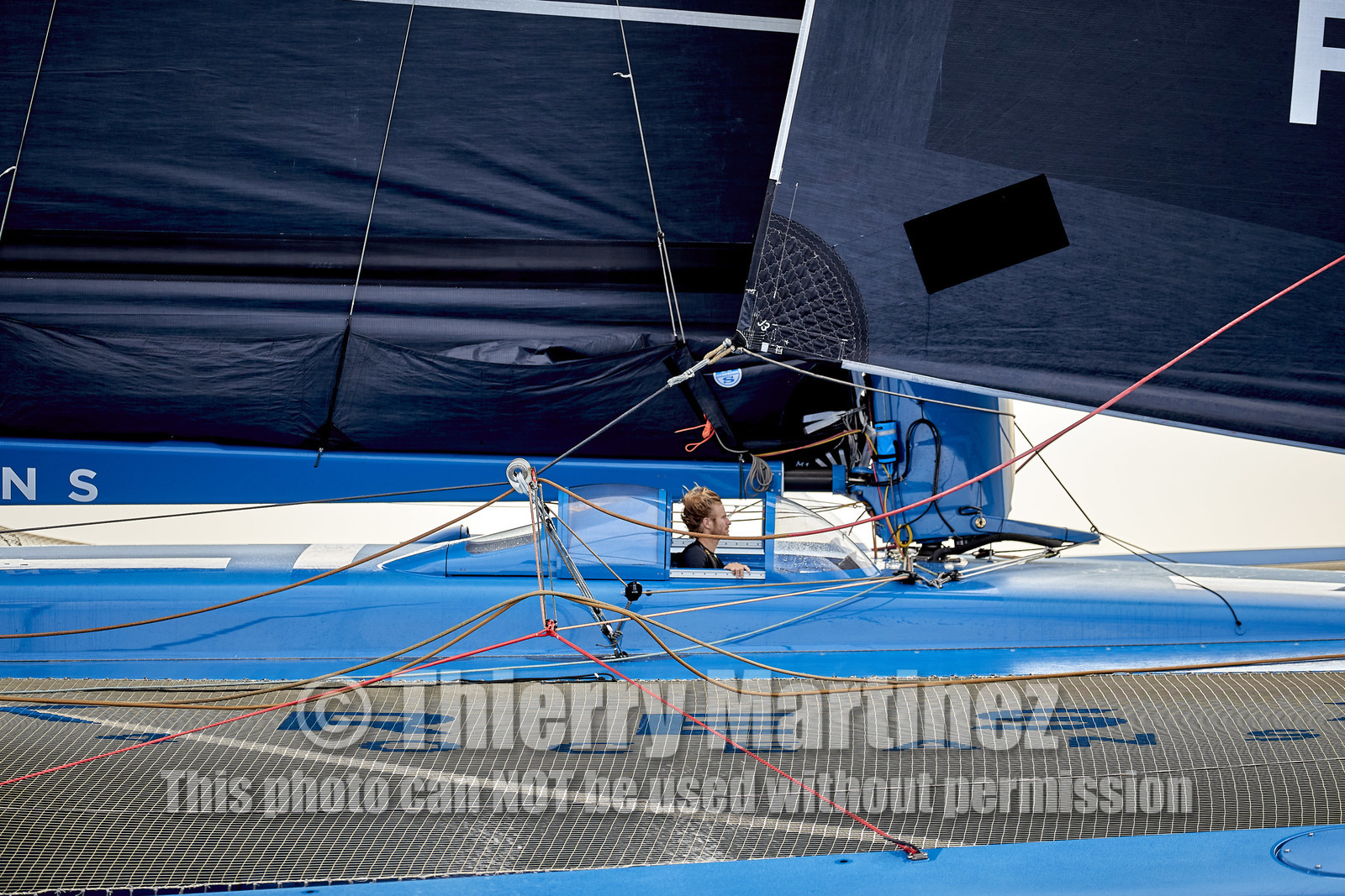 THM-21_19745_ULTIM SVR-LAZARTIGUE