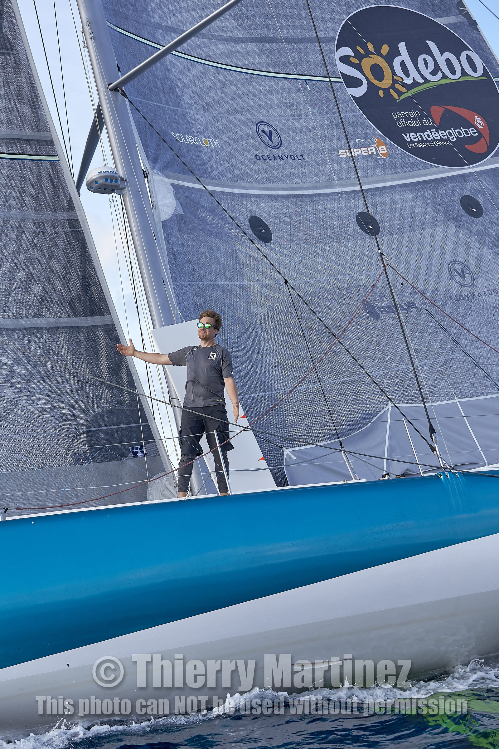 THM-15_62699_AZIMUT2016