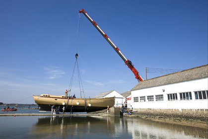 Launch of Thierry Dubois (FRA) new schooner LA LOUISE