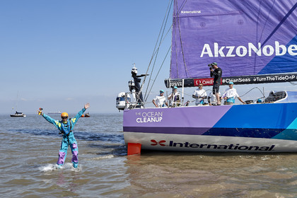 team AkzoNobel  in Volvo Ocean Race 2017-18.
