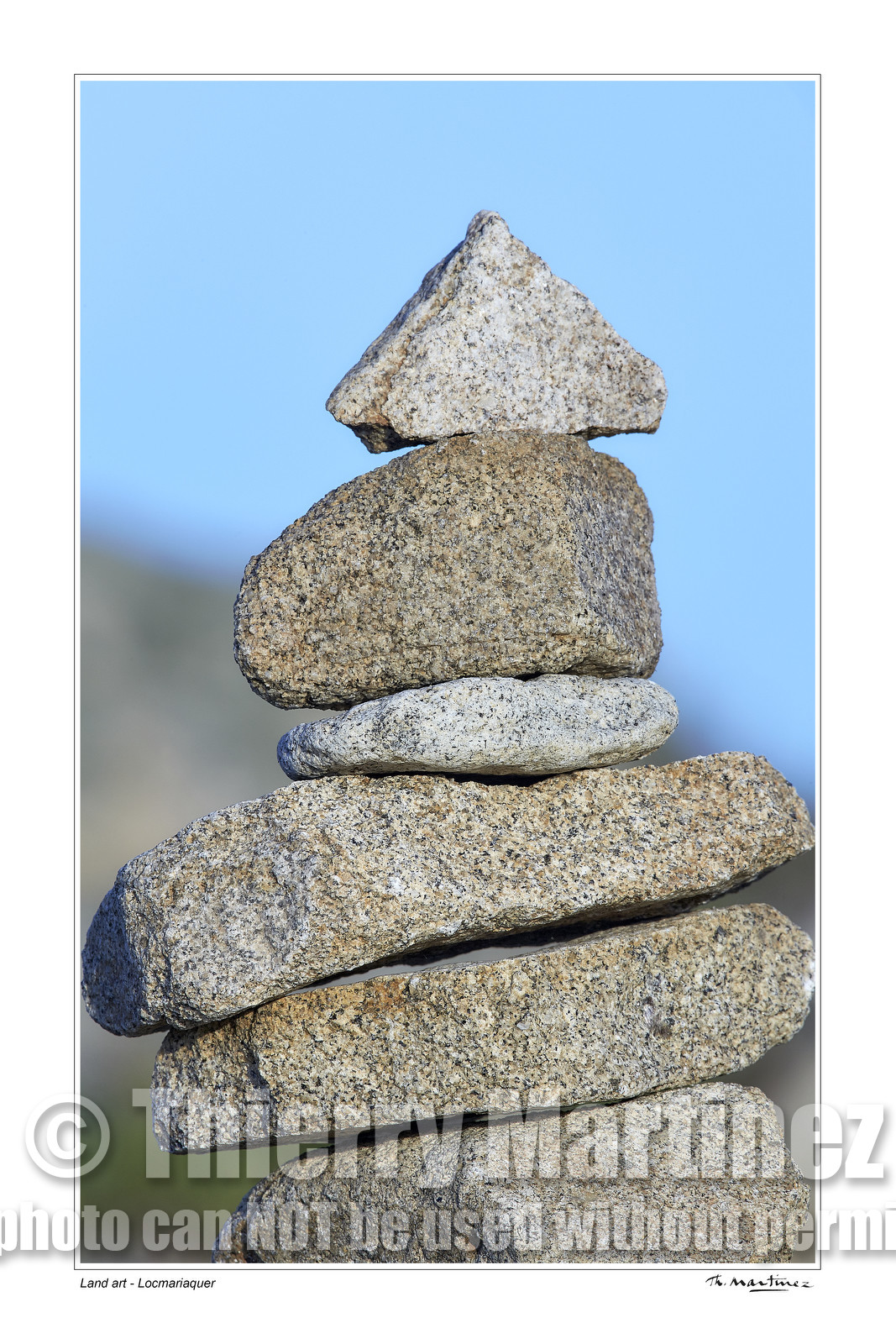 Photo disponible en tirage photo Fine Art,tirage original limités à 30 exemplaires.Chaque tirage est numéroté avec certificat d’authenticité signé.Pour choisir le format et support merci d'utiliser le caddie à coté de la photo.Formats disponibles : Tirage sur papier ( tirage seul) :  30x45 cm   40x60 cm  60x90 cm. Vous pouvez choisir le tirage avec un fond blanc ou noir , à votre convenance. Tirage sur papier contrecollé sur Dibond ( pas de bord blanc ou noir autour de l'image), avec système d'attache au dos:  30x45 cm   40x60 cm  50x75 cm  80x120cm.Tirage sur toile ( Canvas) monté sur chassis bois (pas de bord blanc ou noir autour de l'image), avec système d'attache au dos :  50x75 cm  80x120cm.Expédition ( Dans le monde entier): Colissimo (assurance) avec signature à réception. 48h pour la France métropolitaine.Il est possible de récupérer les tirages à La Galerie du Golfe (sans frais d'expèdition).Conditionnement tirages seuls: tube cylindrique renforcé + boite.