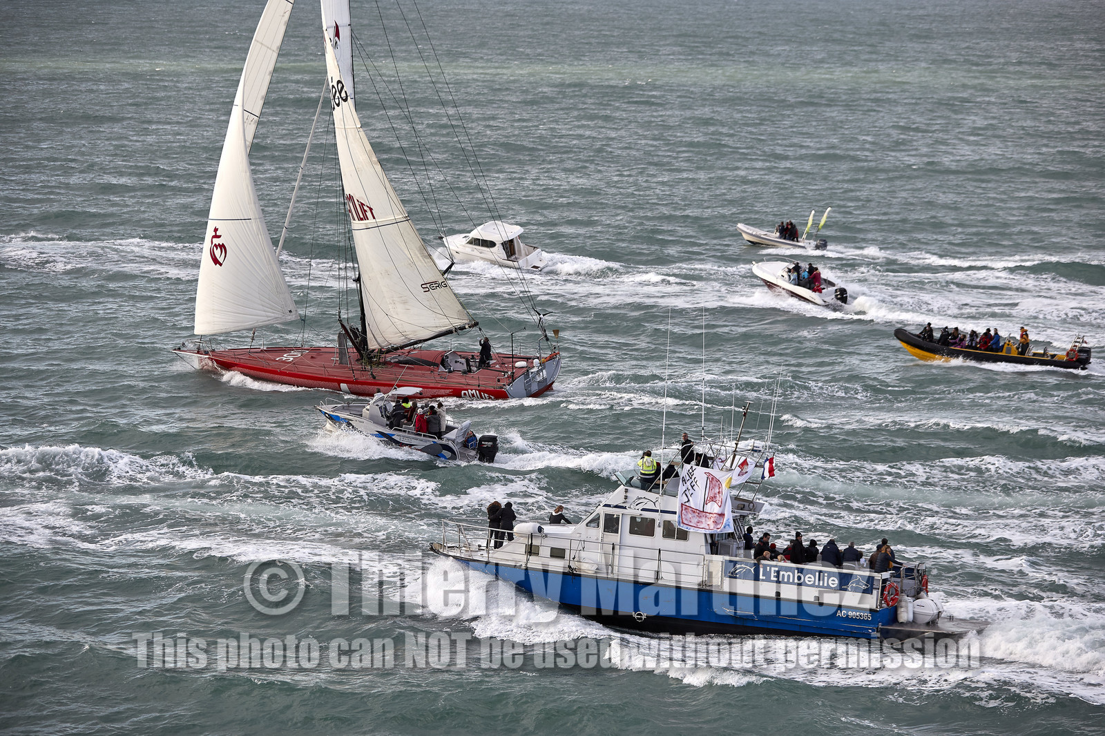 Départ de Jeff Pellet (FRA) sur son bateau COME IN VENDEE POUR UN TOUR DU MONDE;