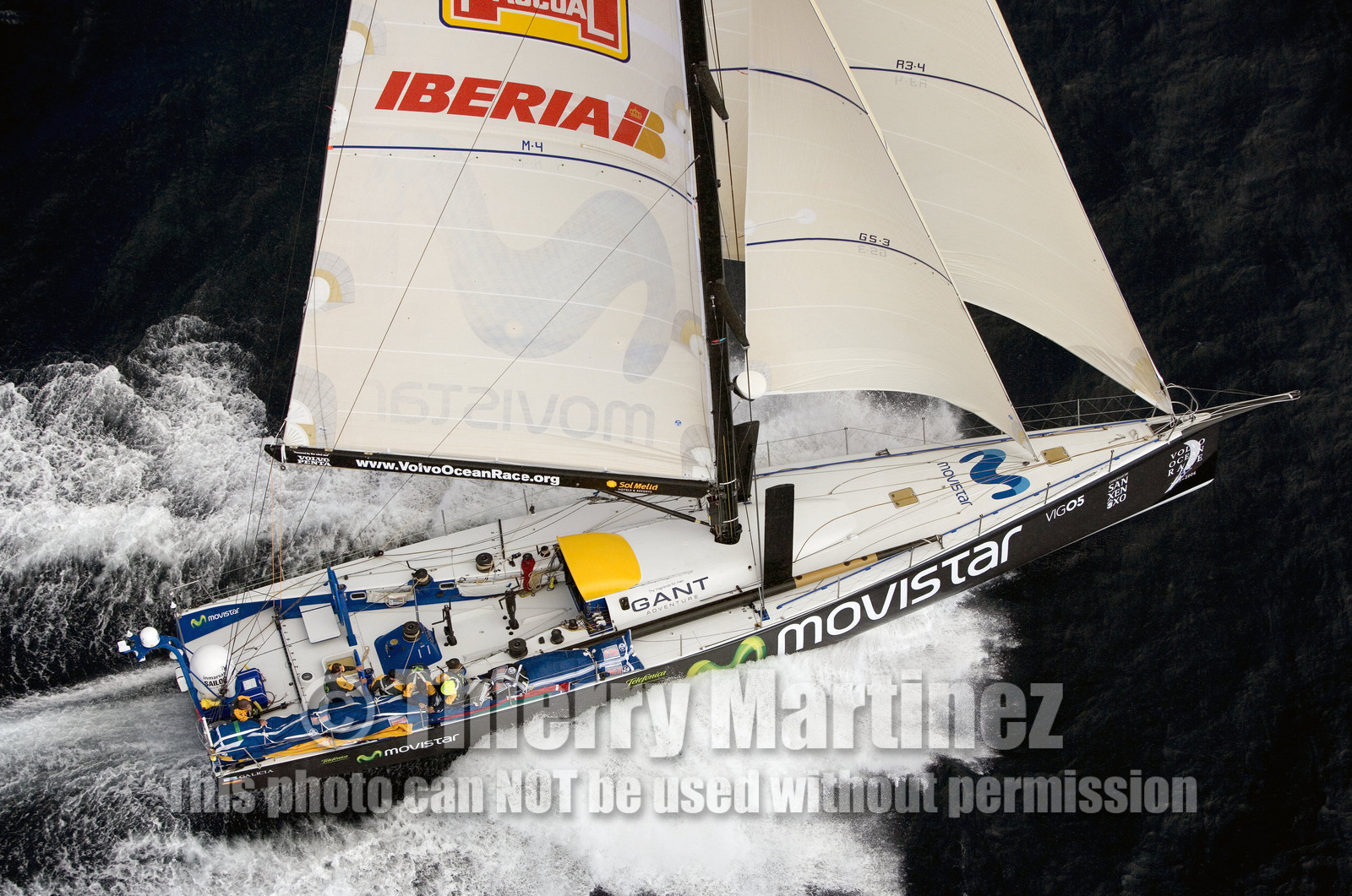 VOLVO OCEAN RACE START - VIGO-SPAIN- 12NOV 2005