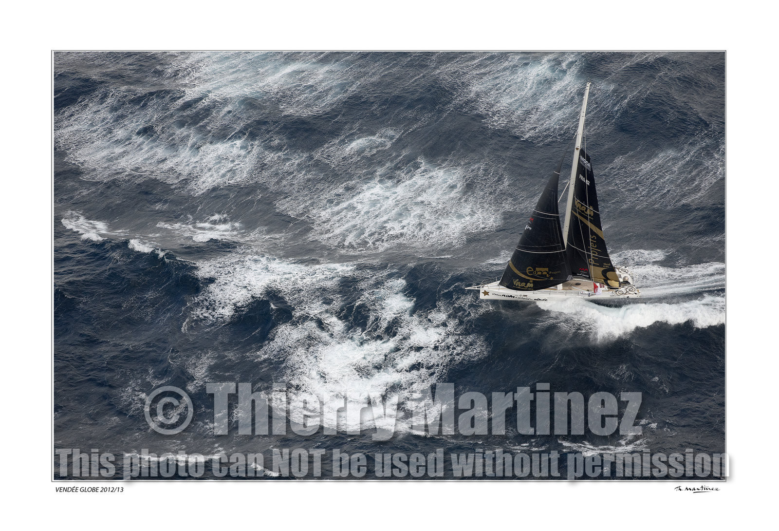 Photo disponible en tirage photo Fine Art,tirage original limités à 30 exemplaires.Chaque tirage est numéroté avec certificat d’authenticité signé.Pour choisir le format et support merci d'utiliser le caddie à coté de la photo.Formats disponibles : Tirage sur papier ( tirage seul) :  30x45 cm   40x60 cm  60x90 cm. Vous pouvez choisir le tirage avec un fond blanc ou noir , à votre convenance. Tirage sur papier contrecollé sur Dibond ( pas de bord blanc ou noir autour de l'image), avec système d'attache au dos:  30x45 cm   40x60 cm  50x75 cm  80x120cm.Tirage sur toile ( Canvas) monté sur chassis bois (pas de bord blanc ou noir autour de l'image), avec système d'attache au dos :  50x75 cm  80x120cm.Expédition ( Dans le monde entier): Colissimo (assurance) avec signature à réception. 48h pour la France métropolitaine.Il est possible de récupérer les tirages à La Galerie du Golfe (sans frais d'expèdition).Conditionnement tirages seuls: tube cylindrique renforcé + boite.