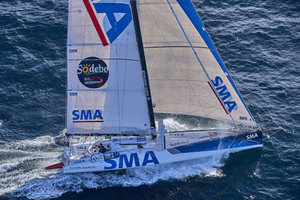 THM-16_82476_VendeeGlobeStart