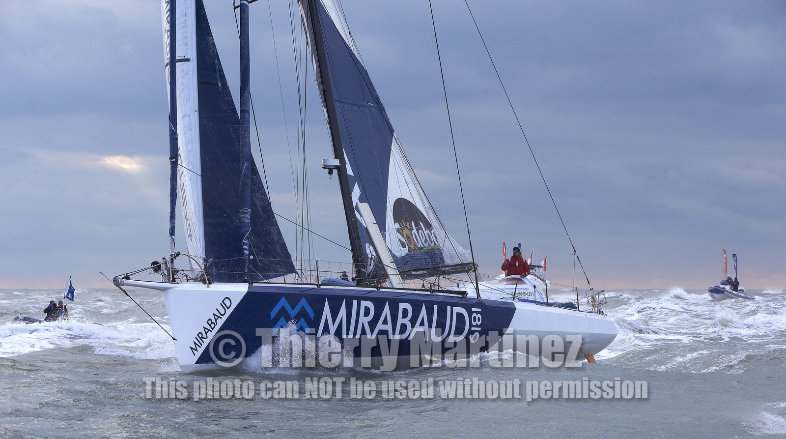 13_02462 2012 13 VENDEE GLOBE. Arrival in Les sables d'Olonne (F