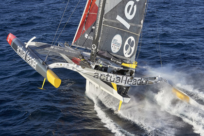 « ULTIM ACTUAL LEADER , Skipper Yves Le Blevec.