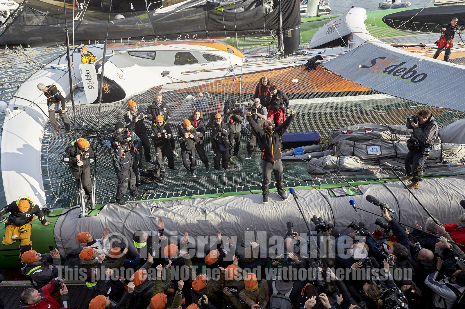 Single-handed sailing round the world record .