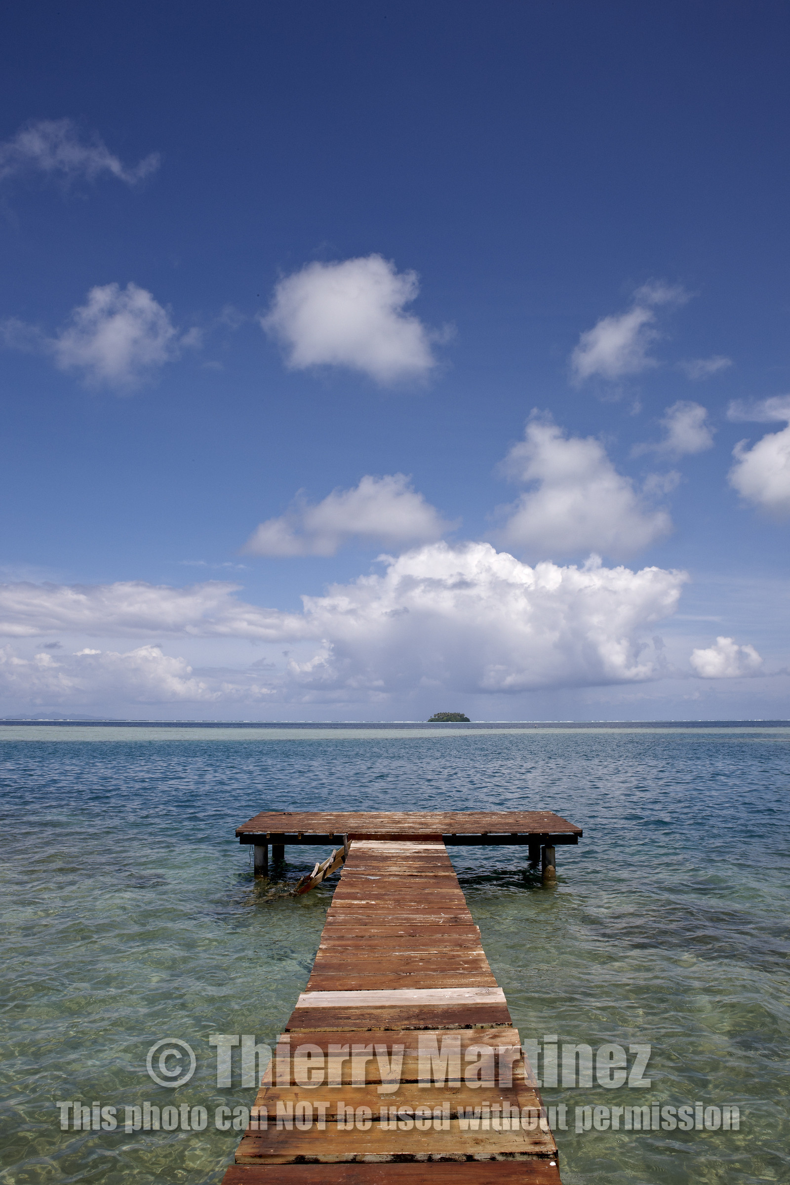 15_024133  ©ThMartinez Sea&Co.  RAIATEA - ILES SOUS LE VENT. POLYNESIE FRANCAISE .  2 Février 2015. ..Ponton