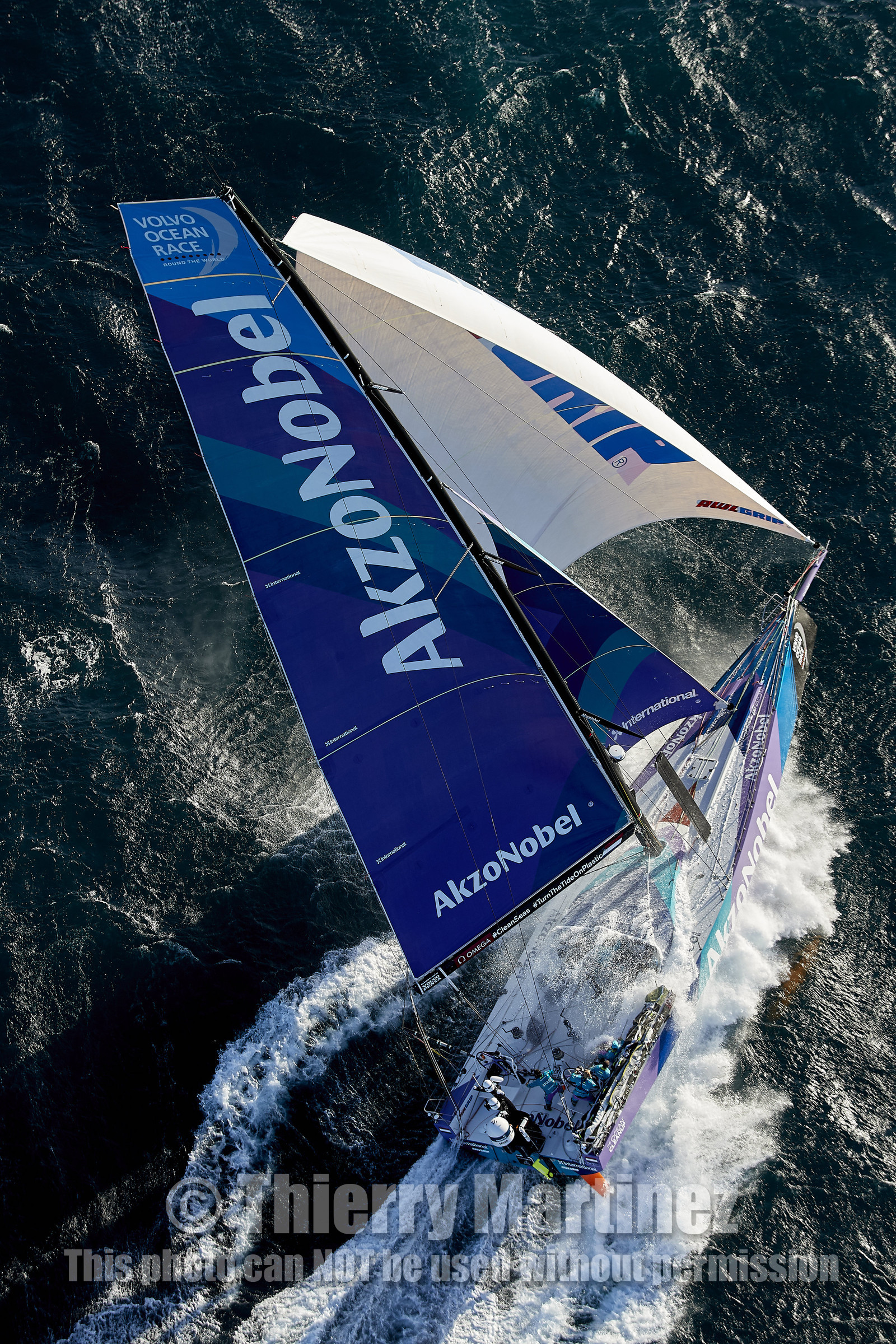 THM-17_105413_VOR-LISBON-LEG2start