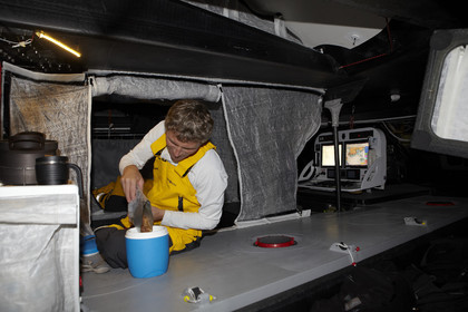 12_19834 CHEMINEES POUJOULAT ( IMOCA 60') , Skipper Bernard Stamm (SUI)