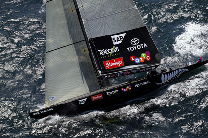 03_0163D ©Th.Martinez - Auckland (NZ) . America's Cup 2003. 15th February 2003. Day 1..Alinghi (SUI 64) vs Team NZ (NZL 82) .NZL 82 in first minutes of Race 1 before retiring on damage. Alinghi 1- Team NZ 0.