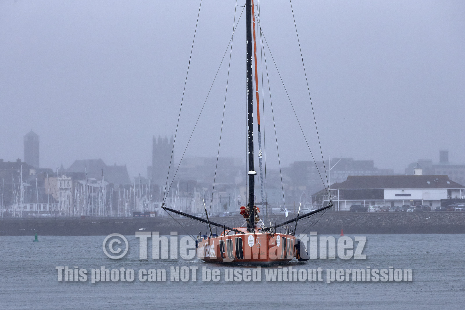 THM-15_65471_FASTNET RACE finish.