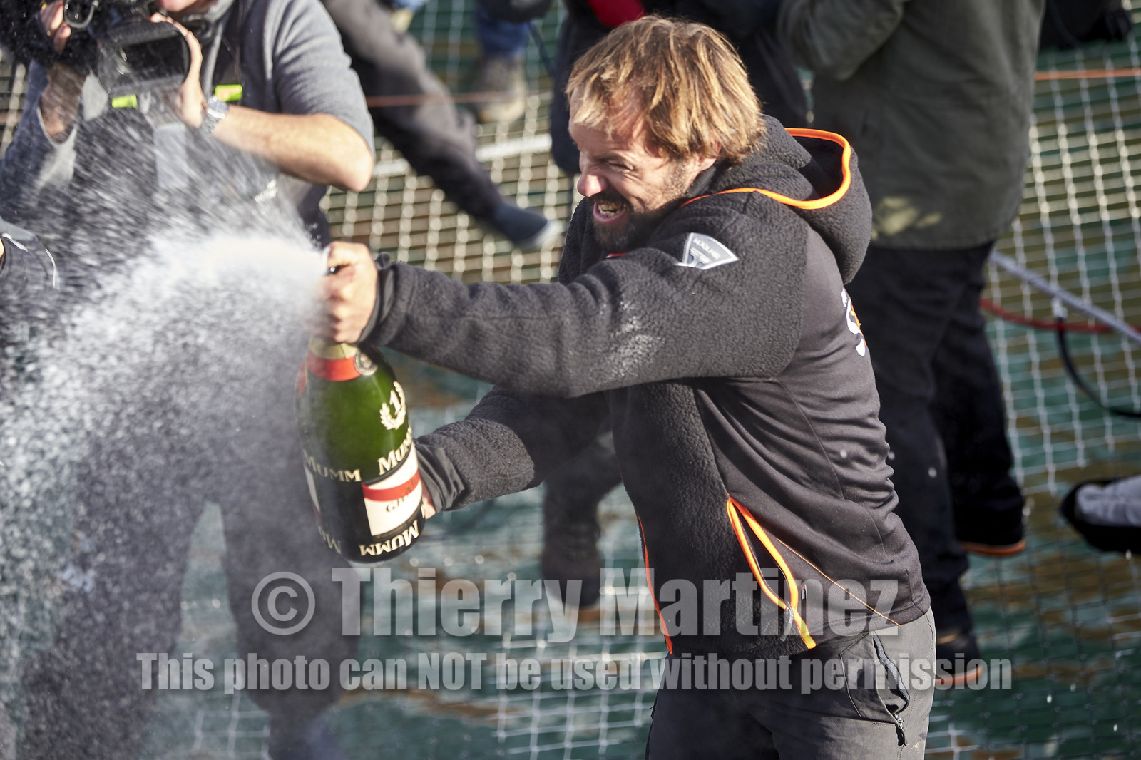 Single-handed sailing round the world record .