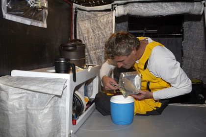 12_19822 CHEMINEES POUJOULAT ( IMOCA 60') , Skipper Bernard Stamm (SUI)