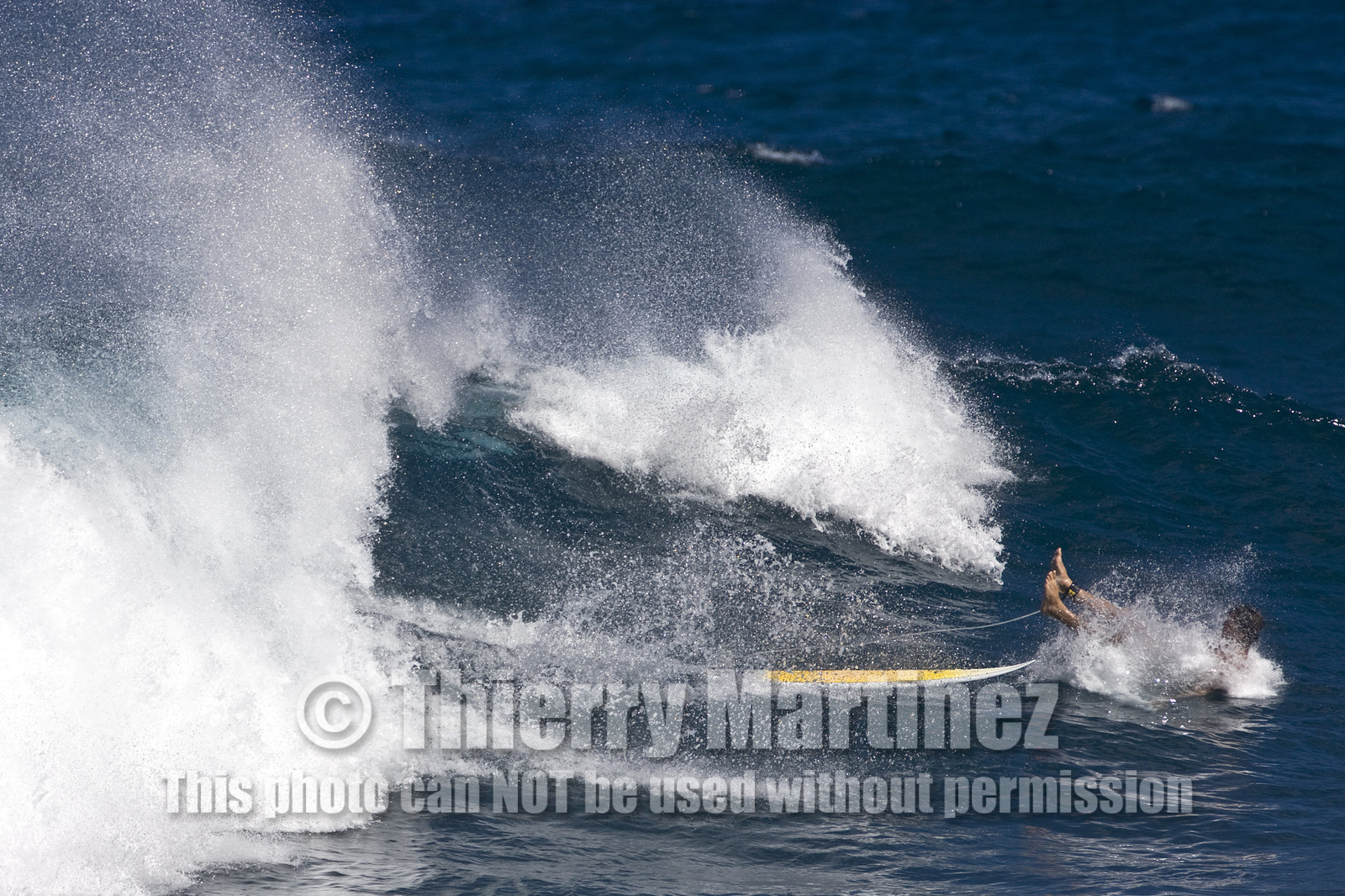 Surf in waves at Hookip'a Beach - North Shore Maui - Hawaii.