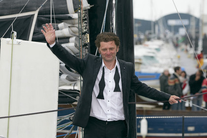 13_02828  2012 13 VENDEE GLOBE. Arrival in Les sables d'Olonne (
