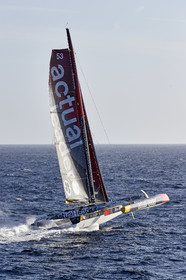 « ULTIM ACTUAL LEADER , Skipper Yves Le Blevec.