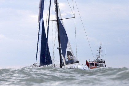13_02441 2012 13 VENDEE GLOBE. Arrival in Les sables d'Olonne (F