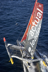 « ULTIM ACTUAL LEADER , Skipper Yves Le Blevec.
