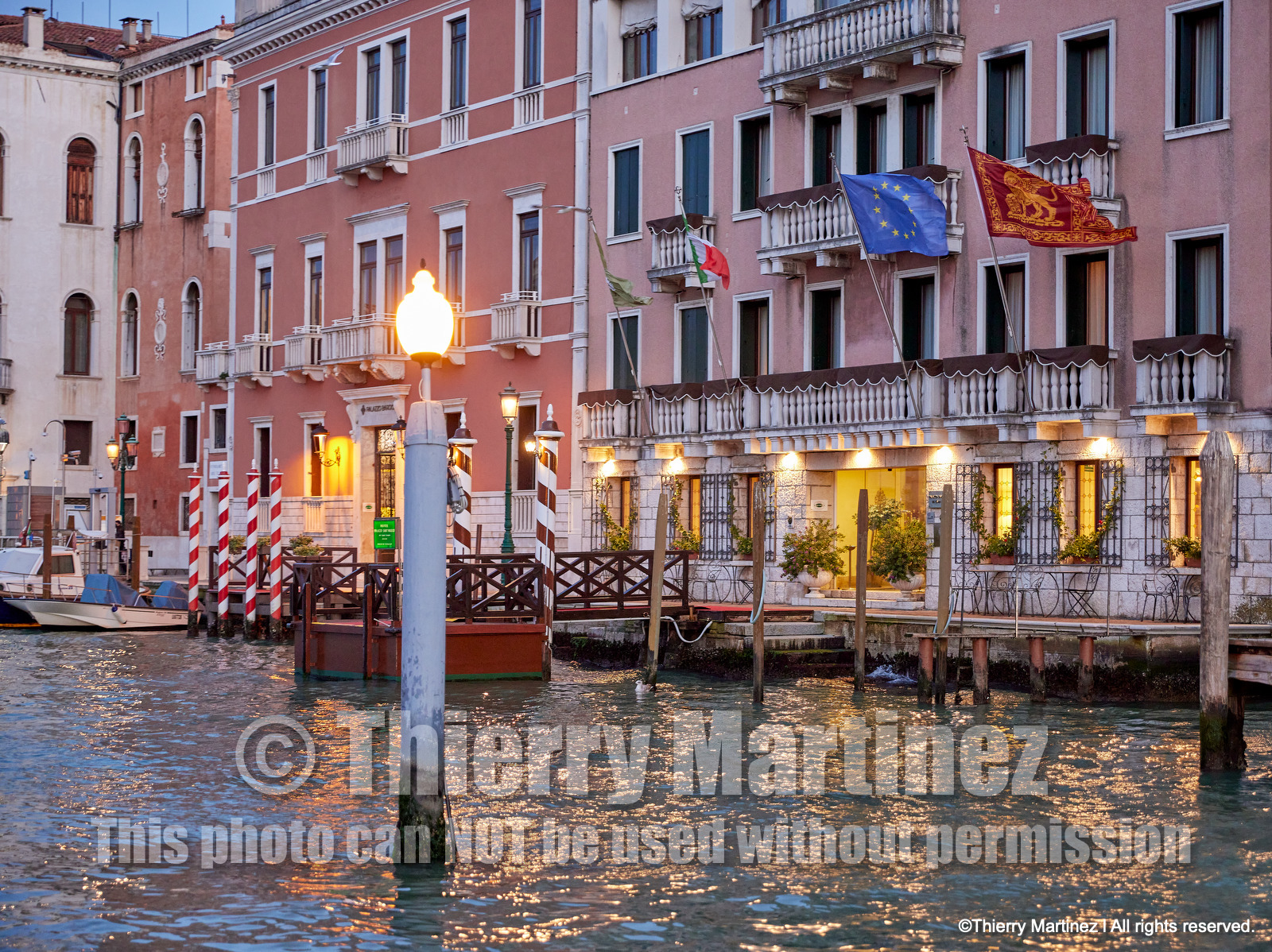 THM-21_30400_VENISE
