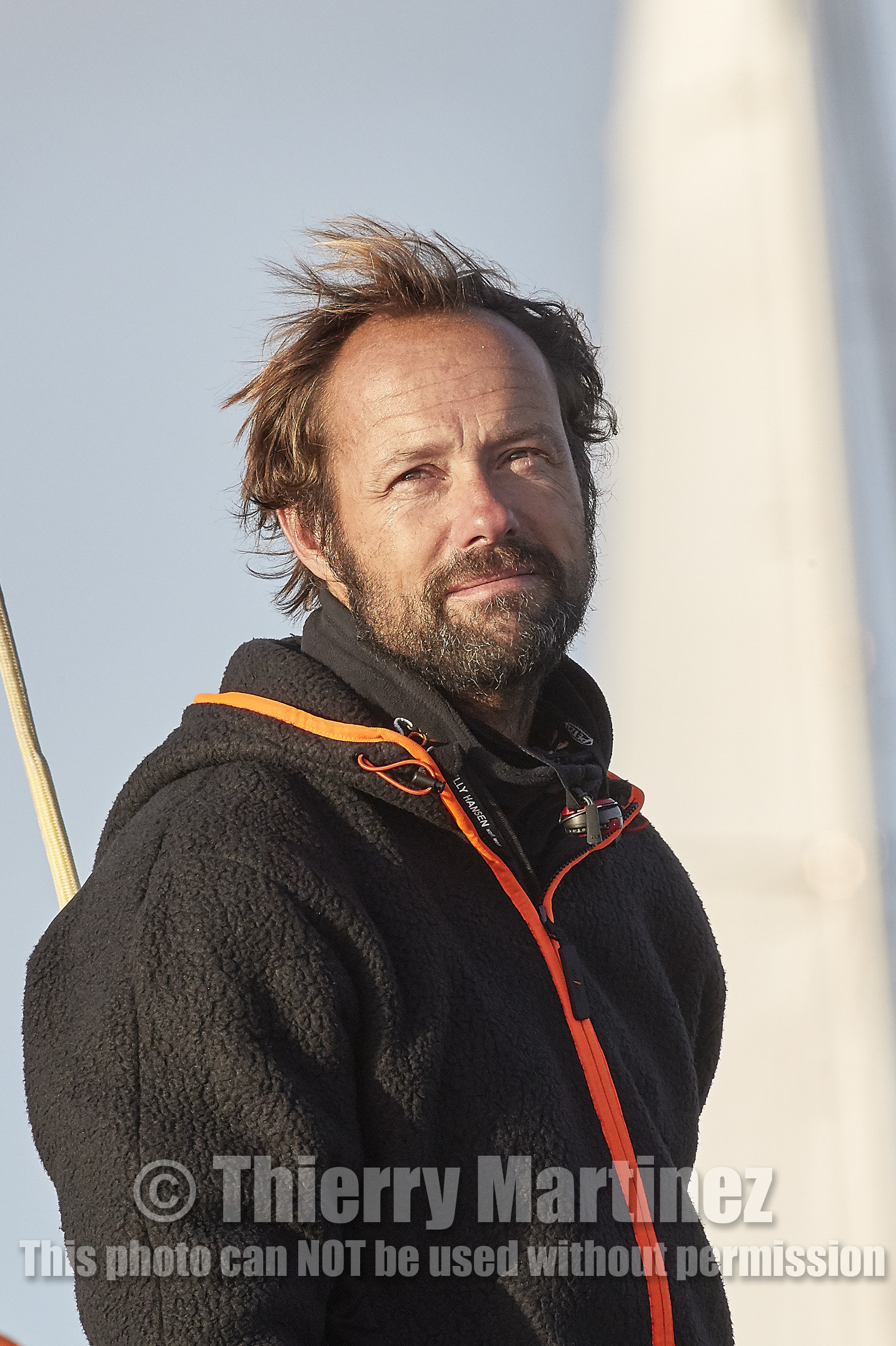 Single-handed sailing round the world record .