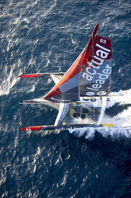 « ULTIM ACTUAL LEADER , Skipper Yves Le Blevec.