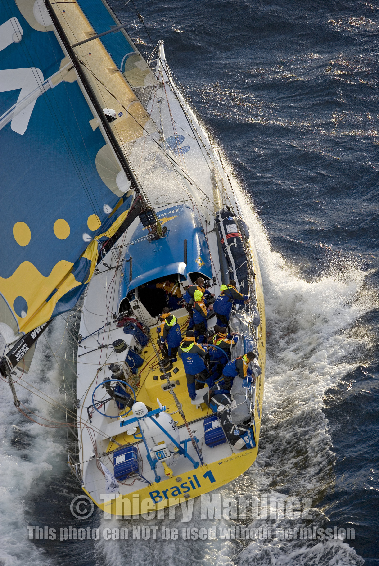 VOLVO OCEAN RACE START - VIGO-SPAIN- 12NOV 2005