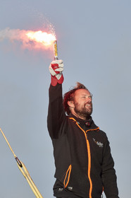 Single-handed sailing round the world record .
