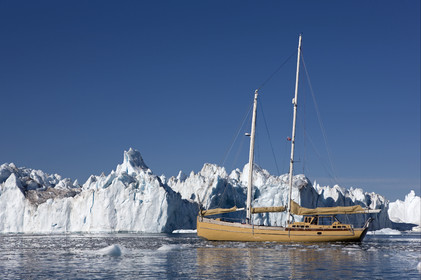 Schooner LA LOUISE sailing on west coast of Greenland.