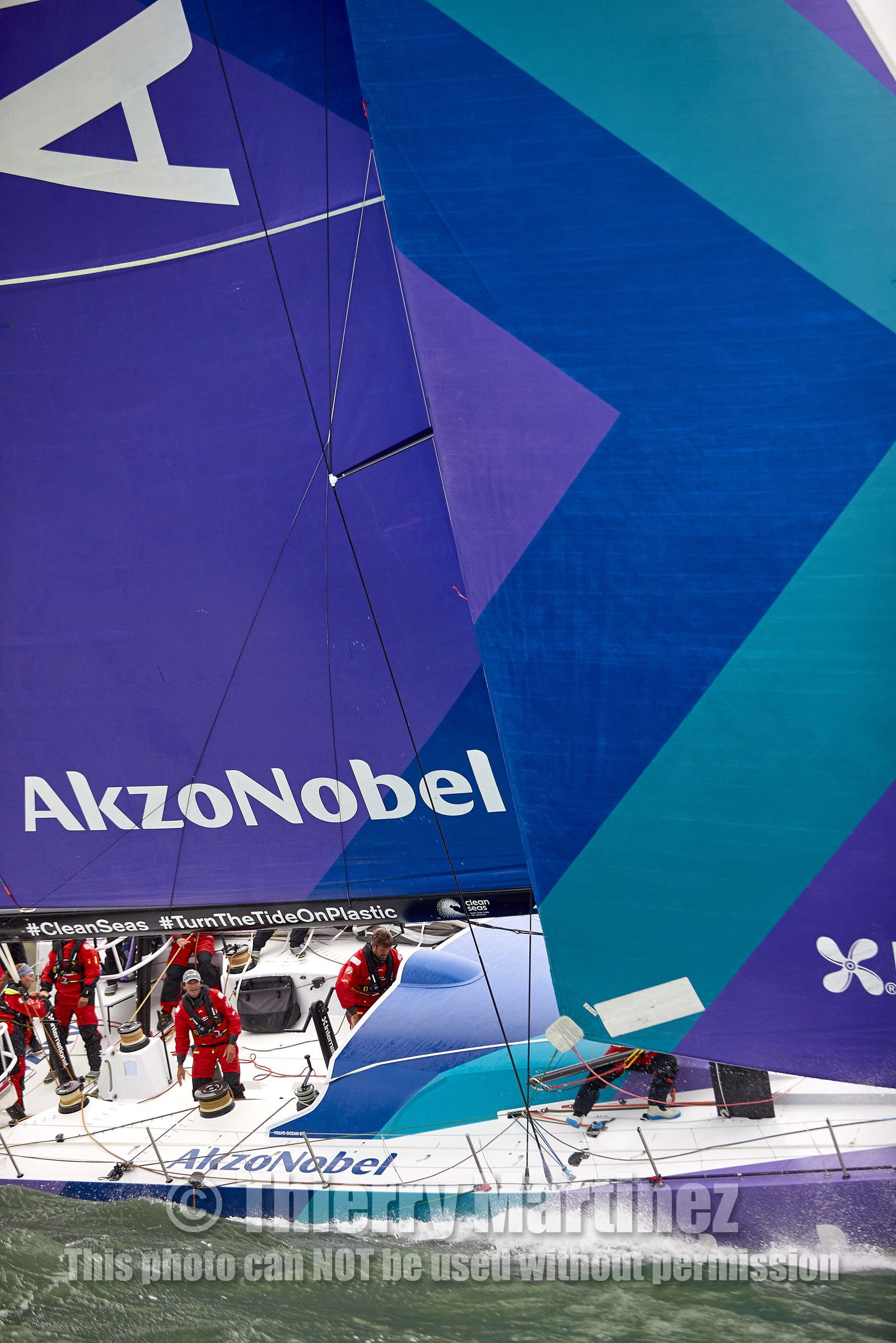 THM-17_062314_team AkzoNobel
