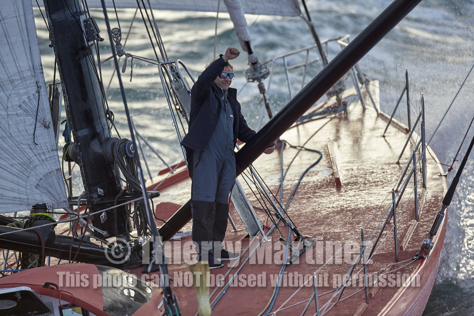 Départ de Jeff Pellet (FRA) sur son bateau COME IN VENDEE POUR UN TOUR DU MONDE;