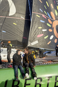 Single-handed sailing round the world record .