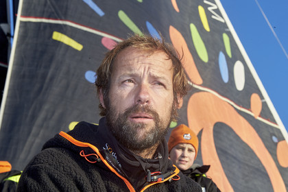 Single-handed sailing round the world record .