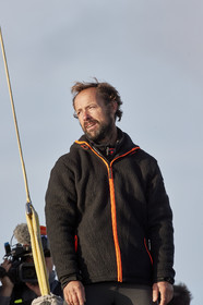 Single-handed sailing round the world record .