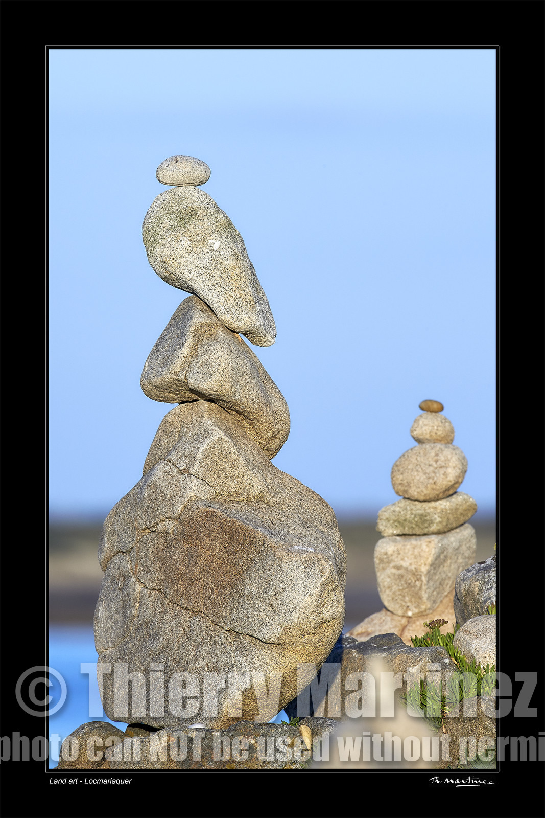 Photo disponible en tirage photo Fine Art,tirage original limités à 30 exemplaires.Chaque tirage est numéroté avec certificat d’authenticité signé.Pour choisir le format et support merci d'utiliser le caddie à coté de la photo.Formats disponibles : Tirage sur papier ( tirage seul) :  30x45 cm   40x60 cm  60x90 cm. Vous pouvez choisir le tirage avec un fond blanc ou noir , à votre convenance. Tirage sur papier contrecollé sur Dibond ( pas de bord blanc ou noir autour de l'image), avec système d'attache au dos:  30x45 cm   40x60 cm  50x75 cm  80x120cm.Tirage sur toile ( Canvas) monté sur chassis bois (pas de bord blanc ou noir autour de l'image), avec système d'attache au dos :  50x75 cm  80x120cm.Expédition ( Dans le monde entier): Colissimo (assurance) avec signature à réception. 48h pour la France métropolitaine.Il est possible de récupérer les tirages à La Galerie du Golfe (sans frais d'expèdition).Conditionnement tirages seuls: tube cylindrique renforcé + boite.