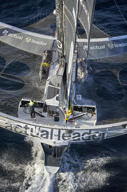 « ULTIM ACTUAL LEADER , Skipper Yves Le Blevec.