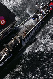 03_0177D ©Th.Martinez - Auckland (NZ) . America's Cup 2003. 15th February 2003. Day 1..Alinghi (SUI 64) vs Team NZ (NZL 82) .NZL 82 in first minutes of Race 1 before retiring on damage. Alinghi 1- Team NZ 0.