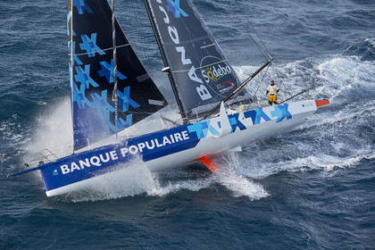 THM-17_000913_VendeeGlobeFinish