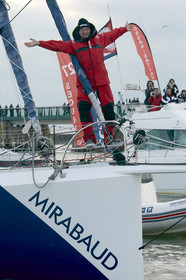 13_02545 2012 13 VENDEE GLOBE. Arrival in Les sables d'Olonne (F
