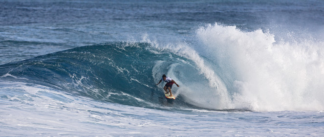 2011 VOLCOM PIPE PRO  ( Surf contest) at Banzai Pipeline Beach, North Shore - Oahu - Hawaii.