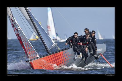 Photo disponible en tirage photo Fine Art,tirage original limités à 30 exemplaires.Chaque tirage est numéroté avec certificat d’authenticité signé.Pour choisir le format et support merci d'utiliser le caddie à coté de la photo.Formats disponibles : Tirage sur papier ( tirage seul) :  30x45 cm   40x60 cm  60x90 cm. Vous pouvez choisir le tirage avec un fond blanc ou noir , à votre convenance. Tirage sur papier contrecollé sur Dibond ( pas de bord blanc ou noir autour de l'image), avec système d'attache au dos:  30x45 cm   40x60 cm  50x75 cm  80x120cm.Tirage sur toile ( Canvas) monté sur chassis bois (pas de bord blanc ou noir autour de l'image), avec système d'attache au dos :  50x75 cm  80x120cm.Expédition ( Dans le monde entier): Colissimo (assurance) avec signature à réception. 48h pour la France métropolitaine.Il est possible de récupérer les tirages à La Galerie du Golfe (sans frais d'expèdition).Conditionnement tirages seuls: tube cylindrique renforcé + boite.